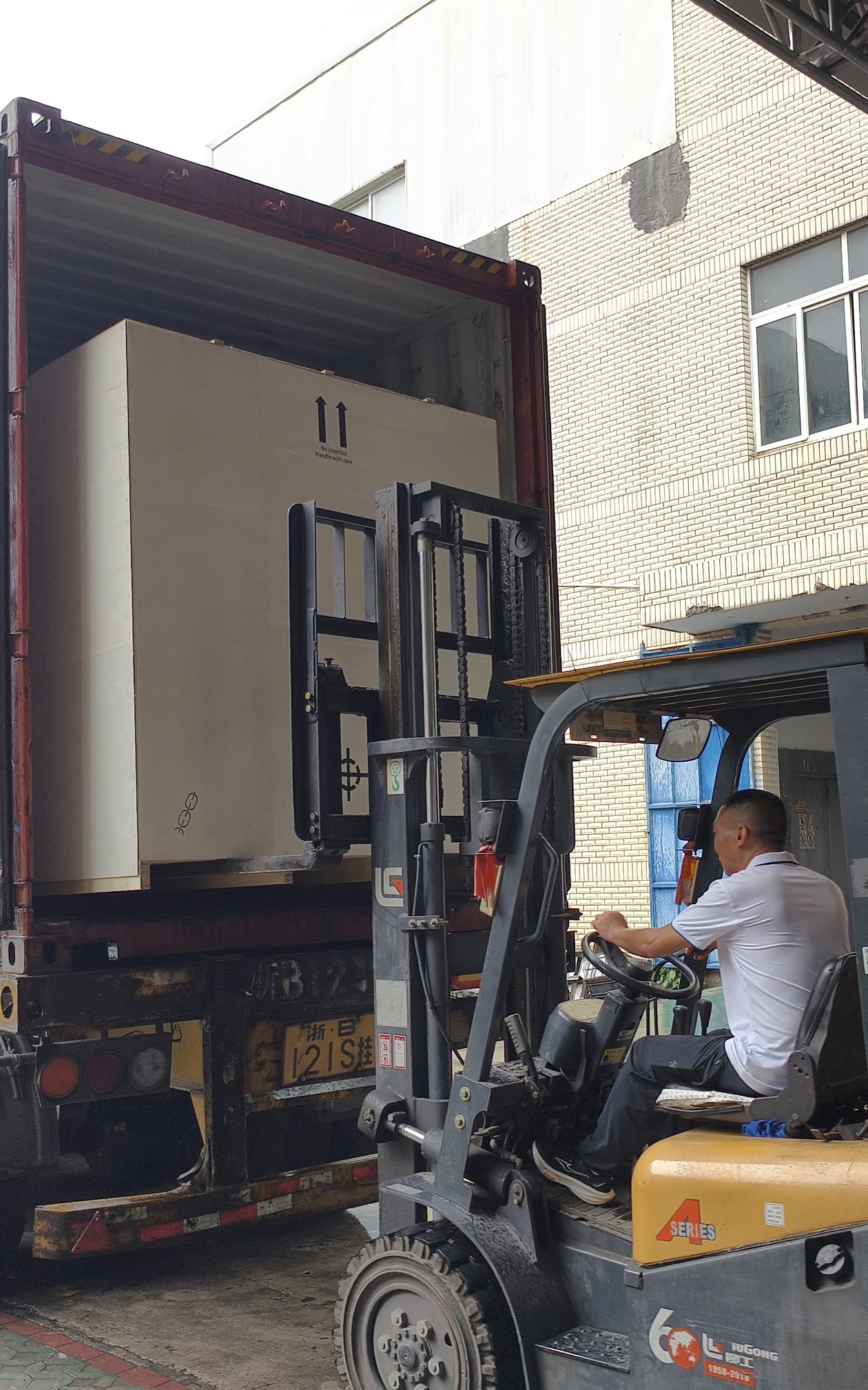 Kexun Electric Shipped 32 Sets CCFC & 4 Sets CCF Power Distribution Equipment to Moldova